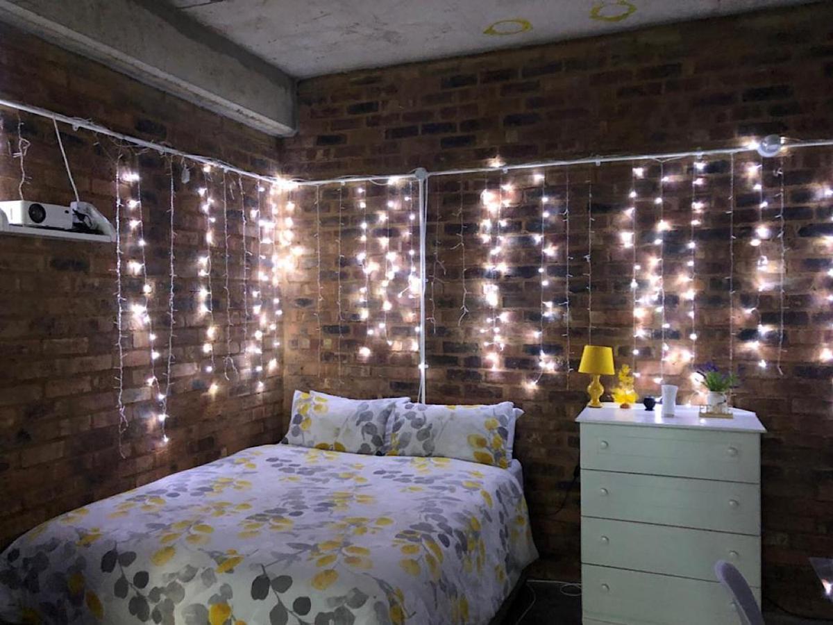 Cozy Apartment In The Center Of Maboneng With Free Wifi Joanesburgo Exterior foto